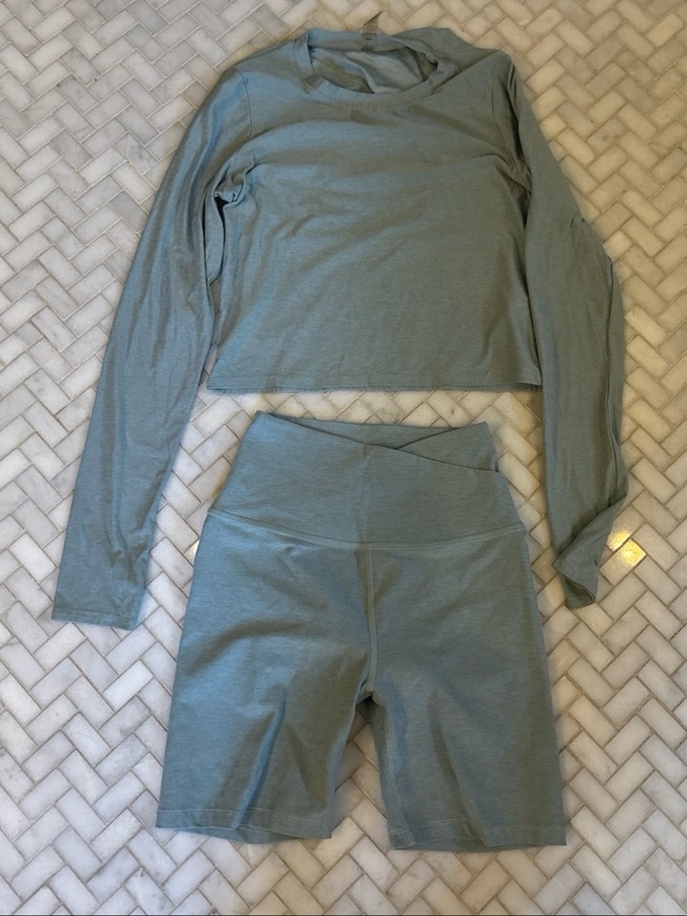 Like New🌈Beyond Yoga Sage Green Biker Shorts and Long Sleeve Crop Top Set